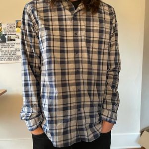 North Face Button Down. Men’s Medium/Large